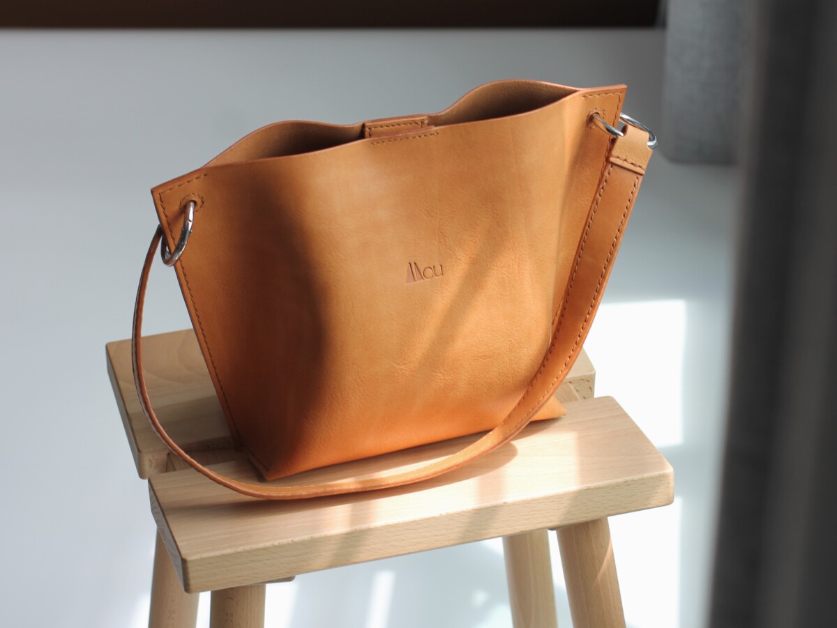 Vegetable Tanned Leather Shoulder Bag - MouMou Leather Craft