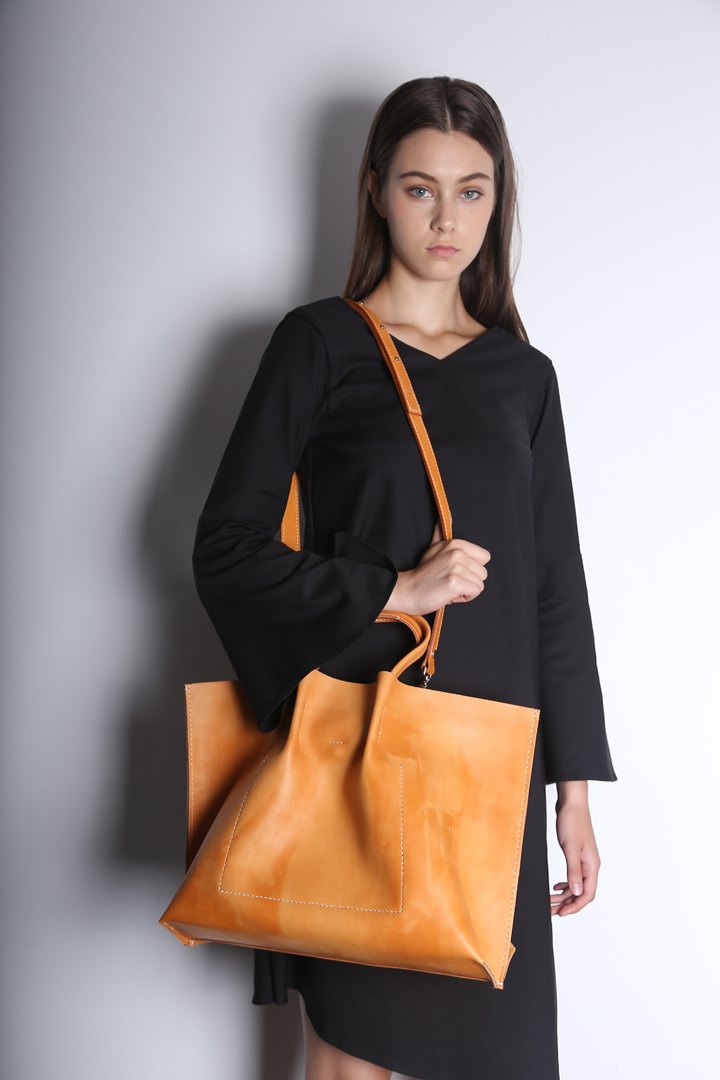 Leather Two-way Bag - Natural, Honey, Black - MouMou Leather Craft