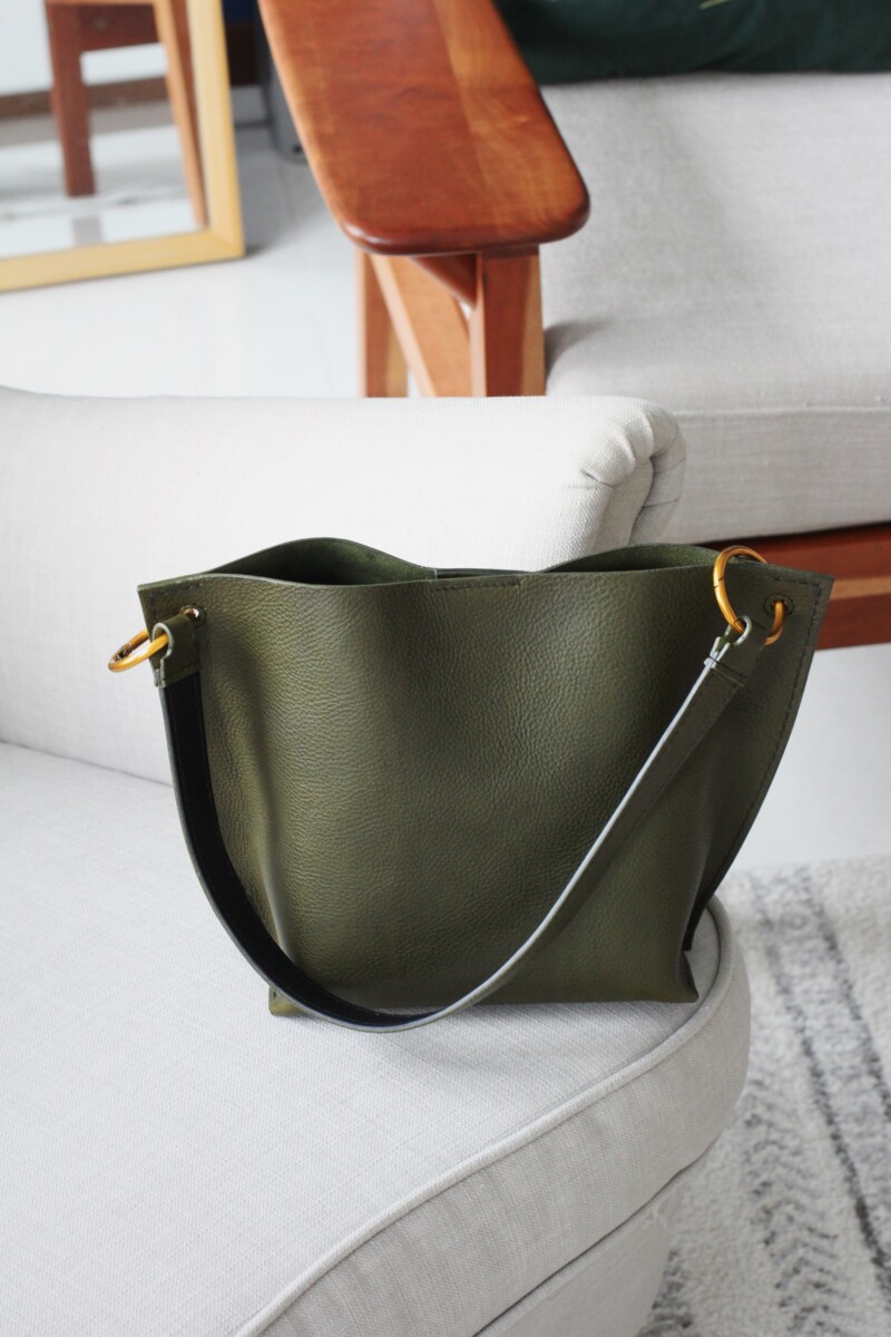 Vegetable Tanned Leather Shoulder Bag - MouMou Leather Craft