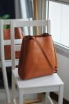 Vegetable tanned Leather Shoulder Bag
